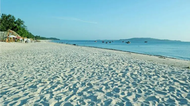 Top những bãi biển đẹp trên đảo Cô Tô